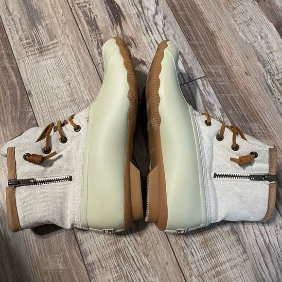 SPERRY Waterproof Boot 9.5 M Metallic Cream Boat Boots Women STS83234 - Picture 9 of 11